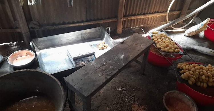 আসমানখালীর বিশ্বাস ফুডসকে ৫০ হাজার টাকা জরিমানা