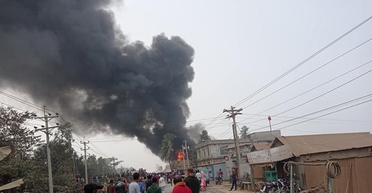 মানিকগঞ্জে অগ্নিকাণ্ডে কোটি টাকার ক্ষতি, দগ্ধ ২