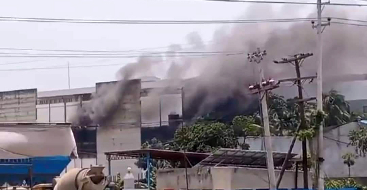 গাজীপুরে স্কয়ারের ওষুধ কারখানায় আগুন