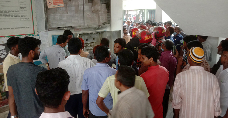 লালমনিরহাট জেলা প্রশাসকের কার্যালয়ে অগ্নিকাণ্ড