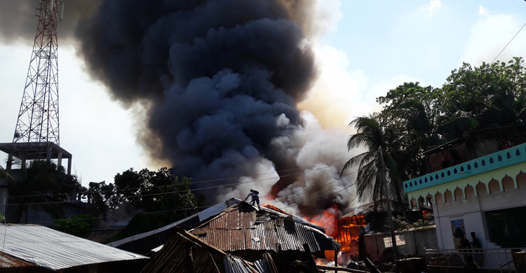 বাঘাইছড়িতে আগুনে ৭০ দোকান পুড়ে ছাই