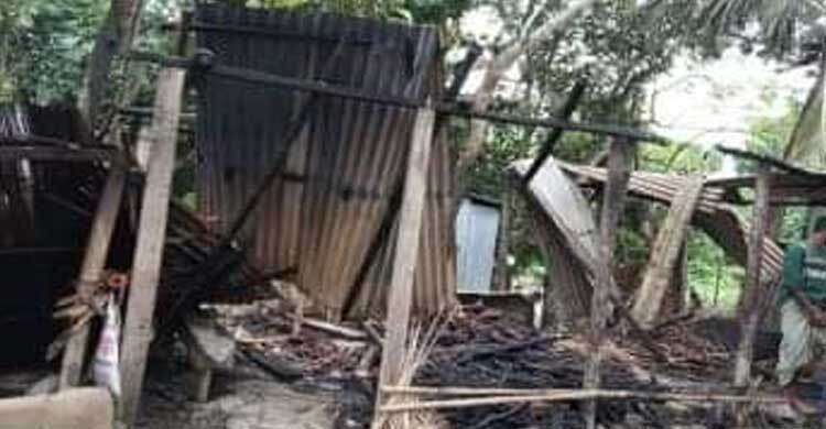 কুমিল্লায় আগুনে পুড়ে শিশুর মৃত্যু