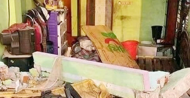 ফতুল্লায় গ্যাসলাইন বিস্ফোরণ : স্ত্রীর পর চলে গেলেন স্বামীও