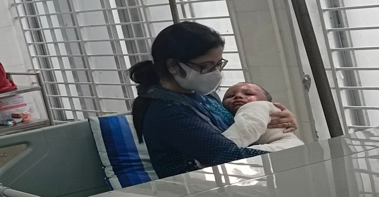 গুলশানে অগ্নিকাণ্ডে দগ্ধ মা-ছেলে আইসিইউতে