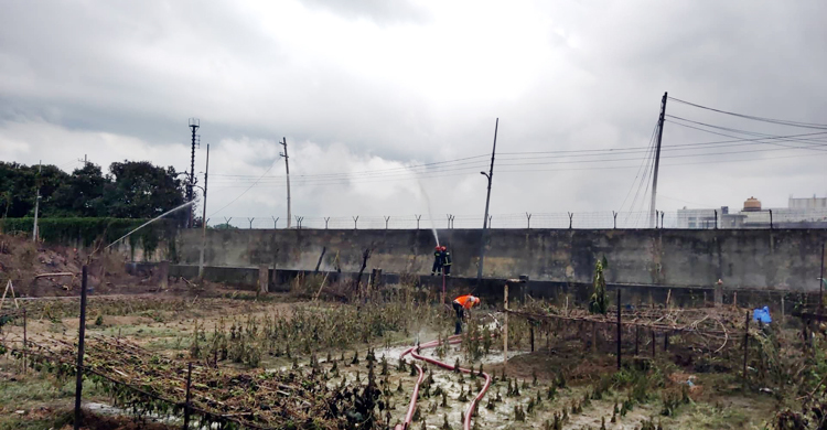 সাড়ে ৮ ঘণ্টা পর নিয়ন্ত্রণে আদমজী ইপিজেডের আগুন