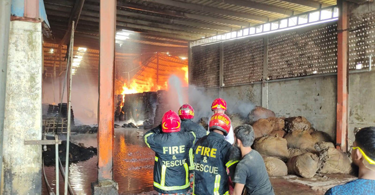 শার্শায় এমপি আফিলের জুটমিলে অগ্নিকাণ্ড