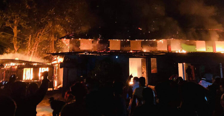 আগুনে পুড়ে ছাই মেয়ের বিয়ের টাকা-ফার্নিচার