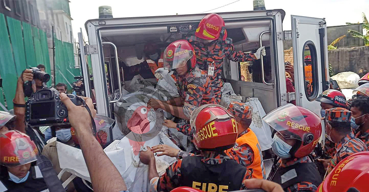 রূপগঞ্জের কারখানার ধ্বংসস্তূপে মিলল ৪৯ মরদেহ