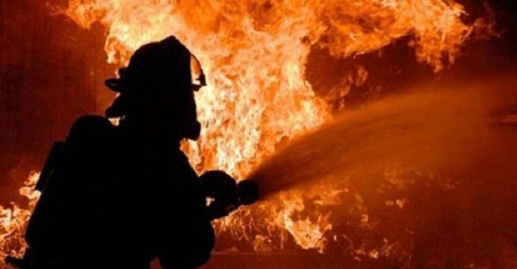 3 of a family burnt dead in Uttara