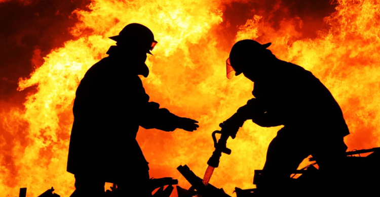 কড়াইল বস্তিতে আগুন, নিয়ন্ত্রণে ৫ ইউনিট