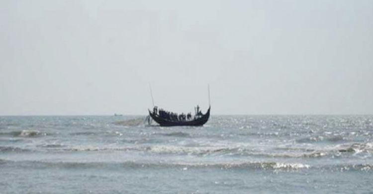 বঙ্গোপসাগরে অবৈধভাবে মাছ ধরার সময় ১৩৫ ভারতীয় আটক