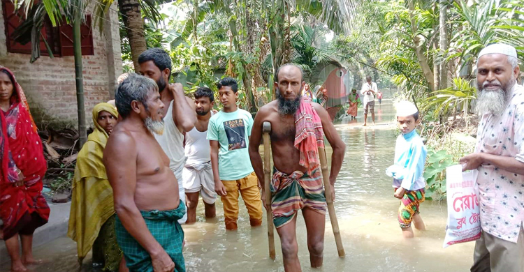 তিস্তার পানিতে বন্ধ ১০ প্রাথমিক বিদ্যালয়, ভয়াবহ হচ্ছে ভাঙন