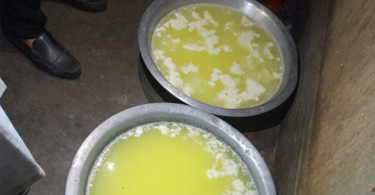 অস্বাস্থ্যকর পরিবেশে খাবার উৎপাদন, ৫ ব্যবসায়ীর জরিমানা