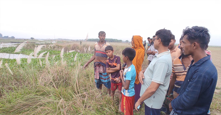 ফরিদপুরে কুমির আতঙ্কে গ্রামবাসী, জলাধারে পাহারা