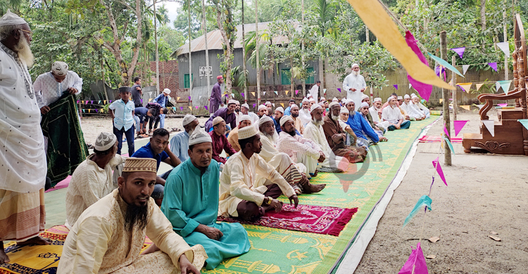 ফরিদপুরের কয়েক গ্রামে উদযাপিত হচ্ছে ঈদ