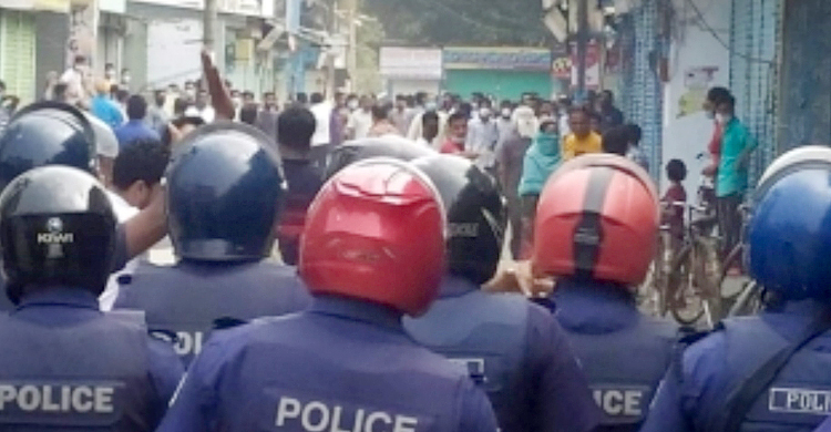 মাতব্বরকে ধরার গুজবে আ.লীগের দু’গ্রুপের সংঘর্ষ