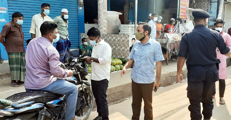 স্বাস্থ্যবিধি না মানায় শায়েস্তাগঞ্জে ৩৯ মামলা, জরিমানা