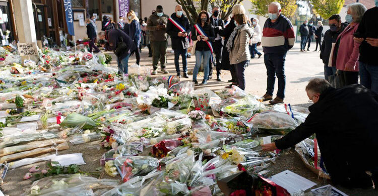 France teacher attack: 4 school students held over beheading