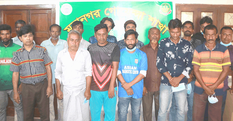 চিকিৎসার নামে চাঁদাবাজি, ১৬ প্রতারক গ্রেফতার