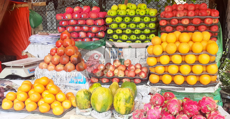 ৩০০ টাকা ছাড়িয়েছে আপেল-কমলা, আঙুর ৪৬০