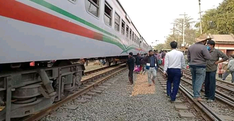 Fulbari-Train-Accident-2