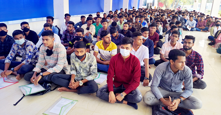 গাজীপুরে তদবির ছাড়াই কনস্টেবল হলেন ৯৪ জন