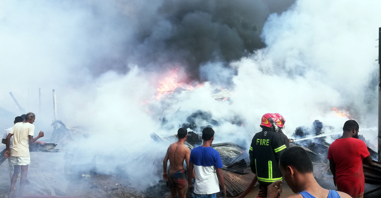 গাজীপুরে ঝুটের গুদামে আগুন, নিয়ন্ত্রণে ৪ ইউনিট