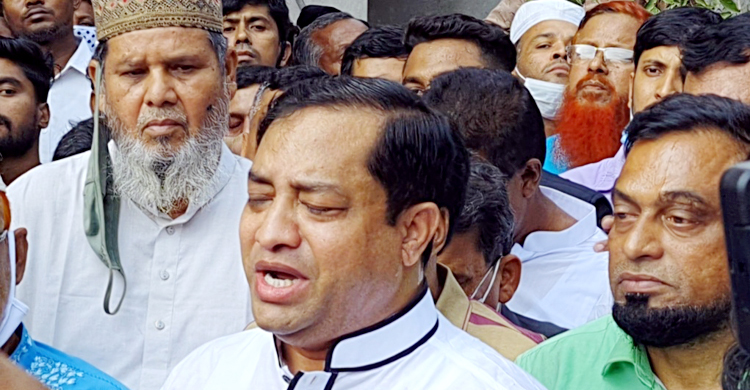 ‘প্রধানমন্ত্রী বিনা দোষে ফাঁসির দড়িতে ঝুলালেও প্রস্তুত আছি’