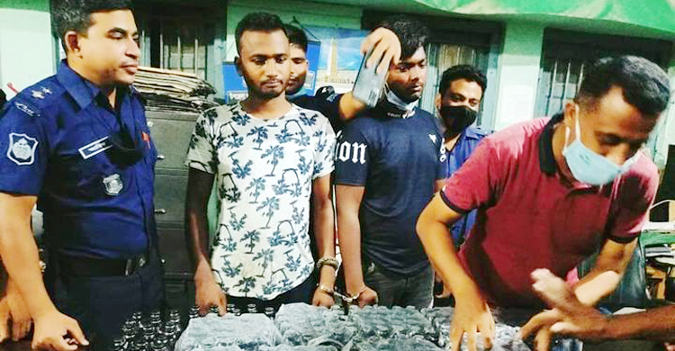 সবজিবাহী পিকআপে ফেনসিডিল পাচার, চালক-হেলপার আটক