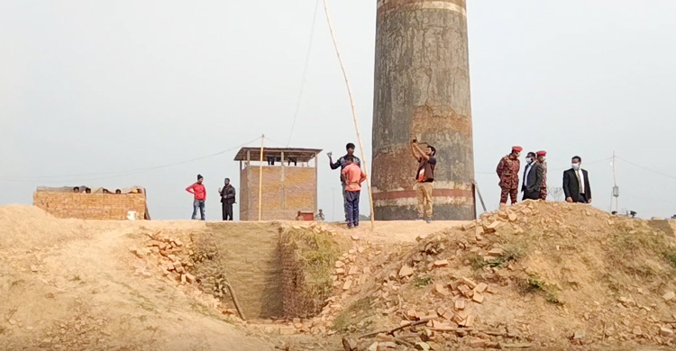 মেহেরপুরে ইটভাটায় অভিযান, অর্ধকোটি টাকা জরিমানা