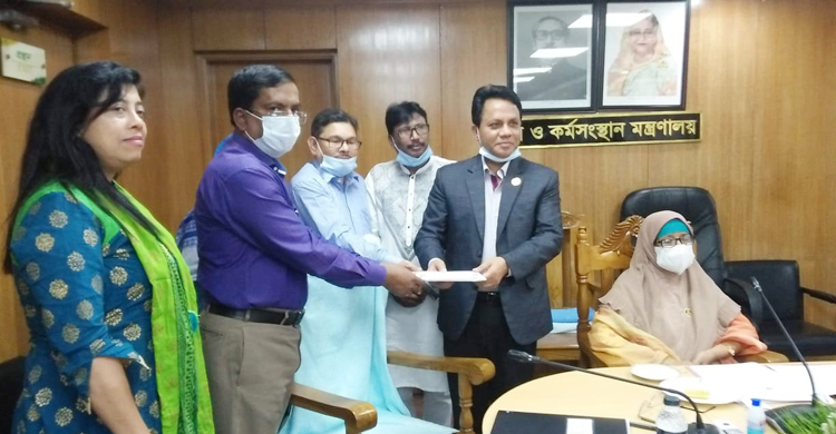 মৃত পোশাক শ্রমিকদের পরিবারের সহায়তায় এক কোটি ৮২ লাখ টাকা