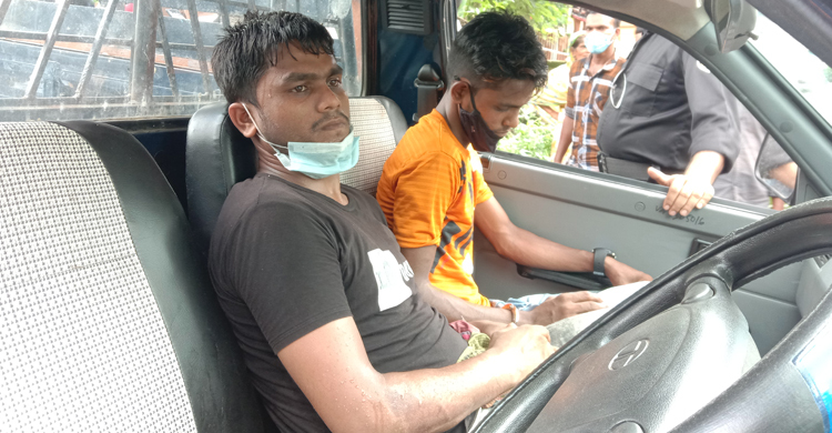 পিকআপে মিললো প্রায় তিন কোটি টাকার গাঁজা