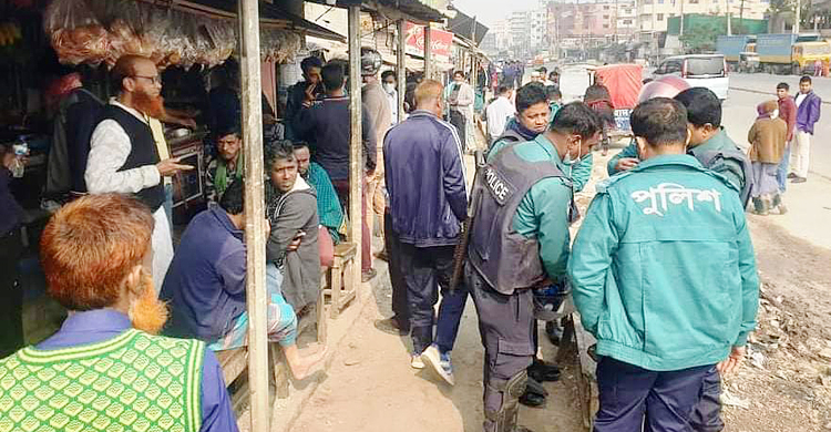 গাজীপুরে কারখানা বন্ধ ঘোষণায় শ্রমিকদের বিক্ষোভ