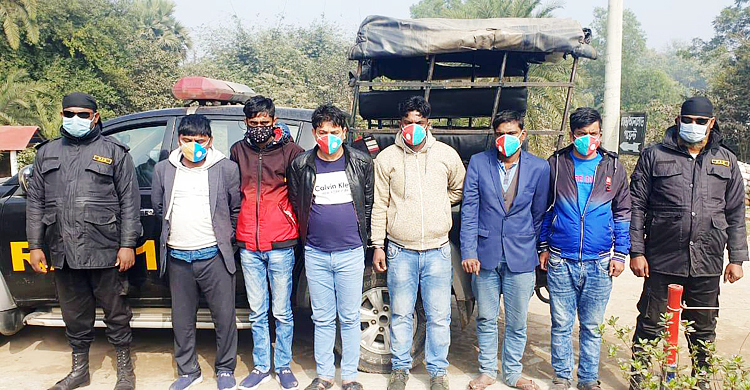 গাজীপুরে ৪৬৫০ পিস ইয়াবাসহ ৬ মাদক ব্যবসায়ী গ্রেফতার