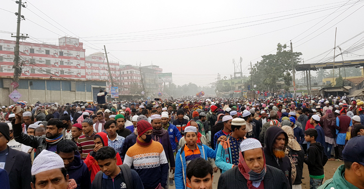 আখেরি মোনাজাত আজ, ইজতেমামুখী মানুষের ঢল