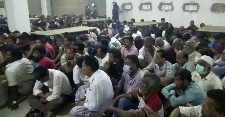 জুয়ার আসরে অভিযান: ২৭৭ জনের জরিমানা, কারাগারে ১১