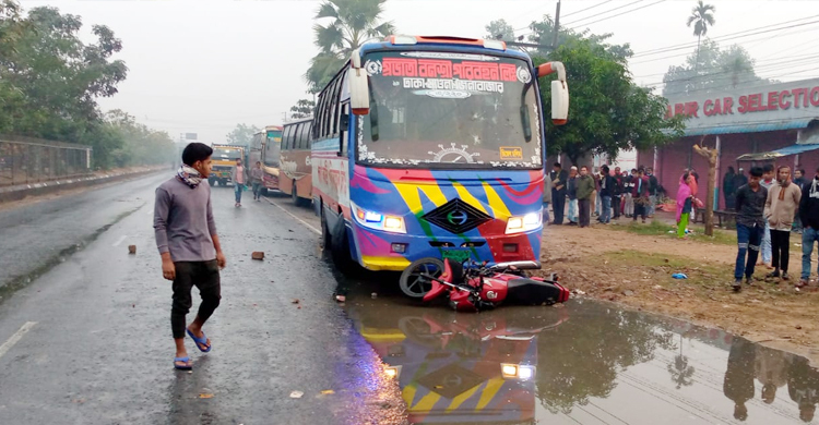 গাজীপুরে বাসচাপায় প্রাণ গেলো পোশাকশ্রমিকের