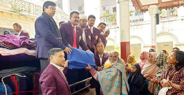 গাজীপুরে রোটারি ক্লাবের উদ্যোগে কম্বল বিতরণ