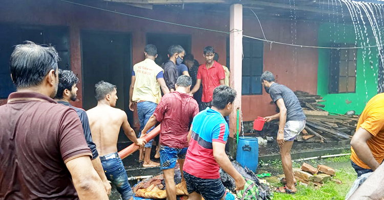 গাজীপুরে ২০ বসতঘর আগুনে পুড়ে ছাই