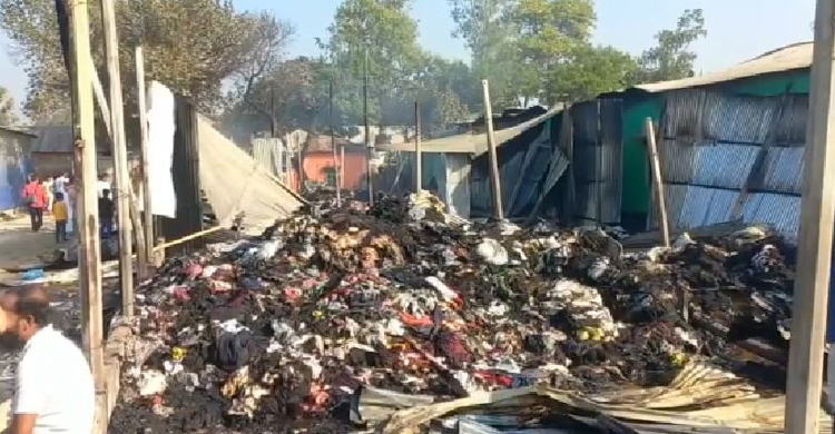 গাজীপুরে ঝুটের গোডাউনে আগুন, তিন ঘণ্টার পর নিয়ন্ত্রণে