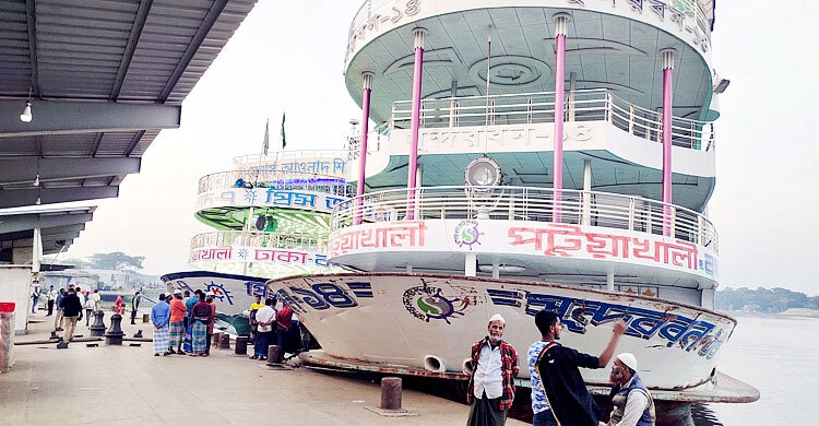 যাত্রী সংকটে ঢাকা-পটুয়াখালী নৌ রুটে লঞ্চ চলাচল বন্ধ | শনিবার, ১০ ডিসেম্বর ২০২২