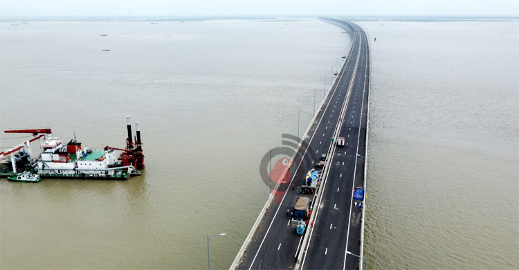 প্রবৃদ্ধি বাড়াবে পদ্মা সেতু