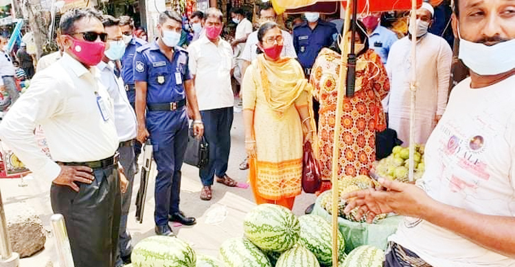 কেজি দরে তরমুজ বিক্রি করায় ফরিদপুরে ব্যবসায়ীকে জরিমানা
