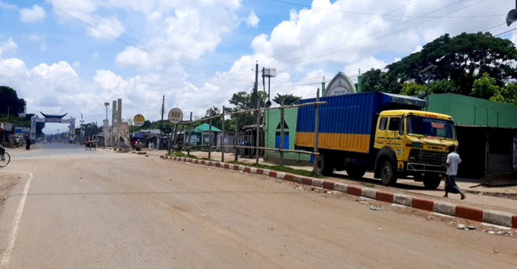 পাল্টে গেছে দৌলতদিয়া ঘাটের চিত্র