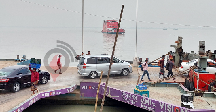 চাপ কমেছে পাটুরিয়া ঘাটে