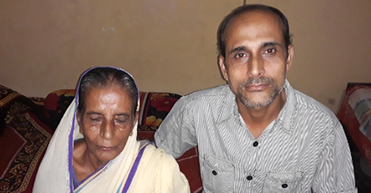 জীবিত থেকেও ৩ বছর ধরে ‘মৃত’ গীতা রানী