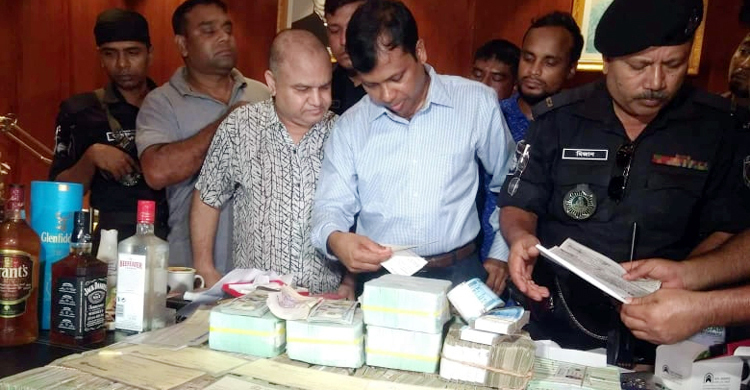অর্থপাচার: জিকে শামীমসহ ৮ জনের বিরুদ্ধে তিন পুলিশের সাক্ষ্য