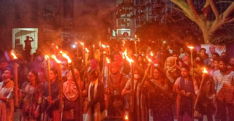 বশেমুরবিপ্রবি শিক্ষার্থীদের মশাল মিছিল