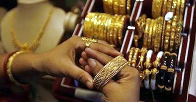 করোনা : এবার কমলো স্বর্ণের দাম