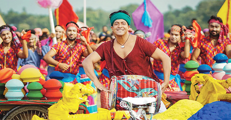 ‘গলুই’ সিনেমা বন্ধ হওয়ায় প্রতিবাদের ঝড়